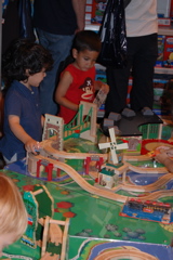 toys r us train table 2